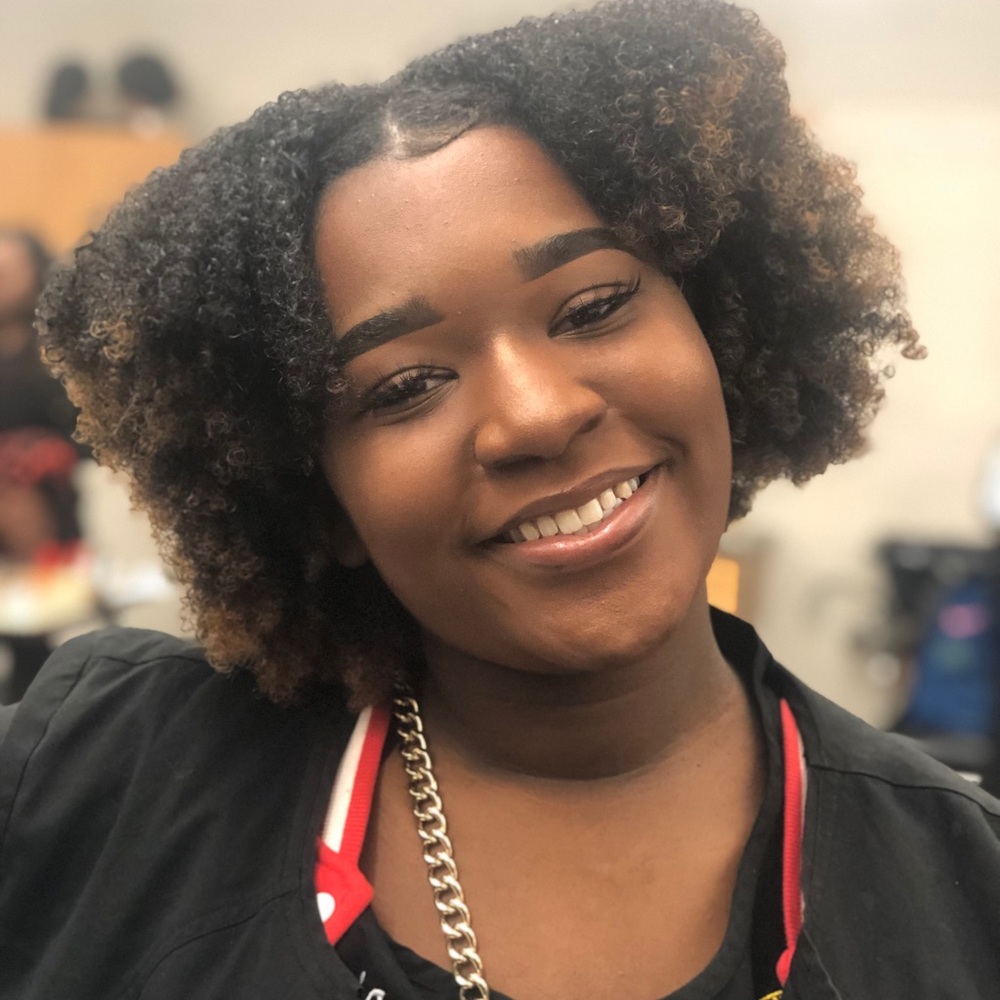 Meet your Posher, Kaia